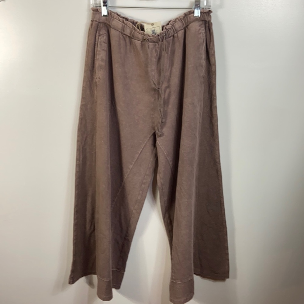 NEW EASEL FLOWY PANTS